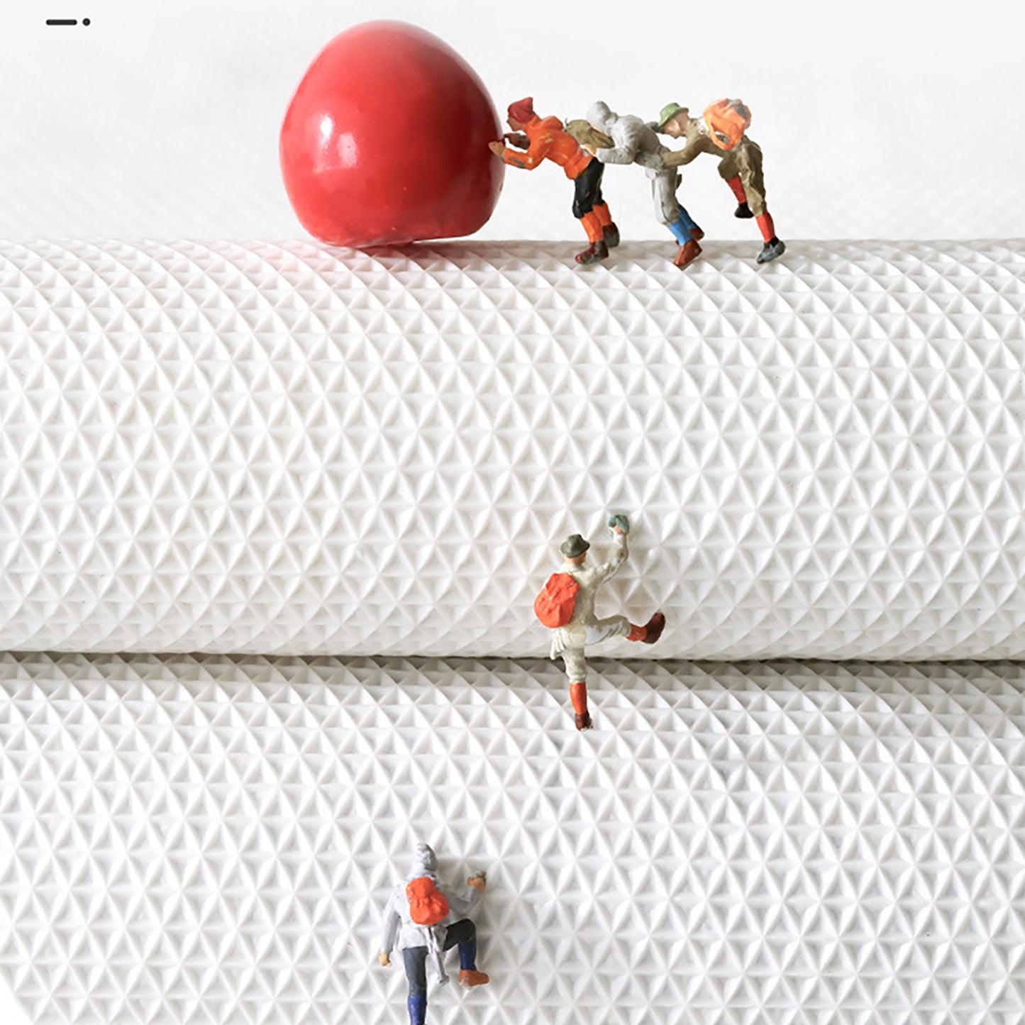 Two Vines Tufted Bathmat by Liz Gamberg Studio from US