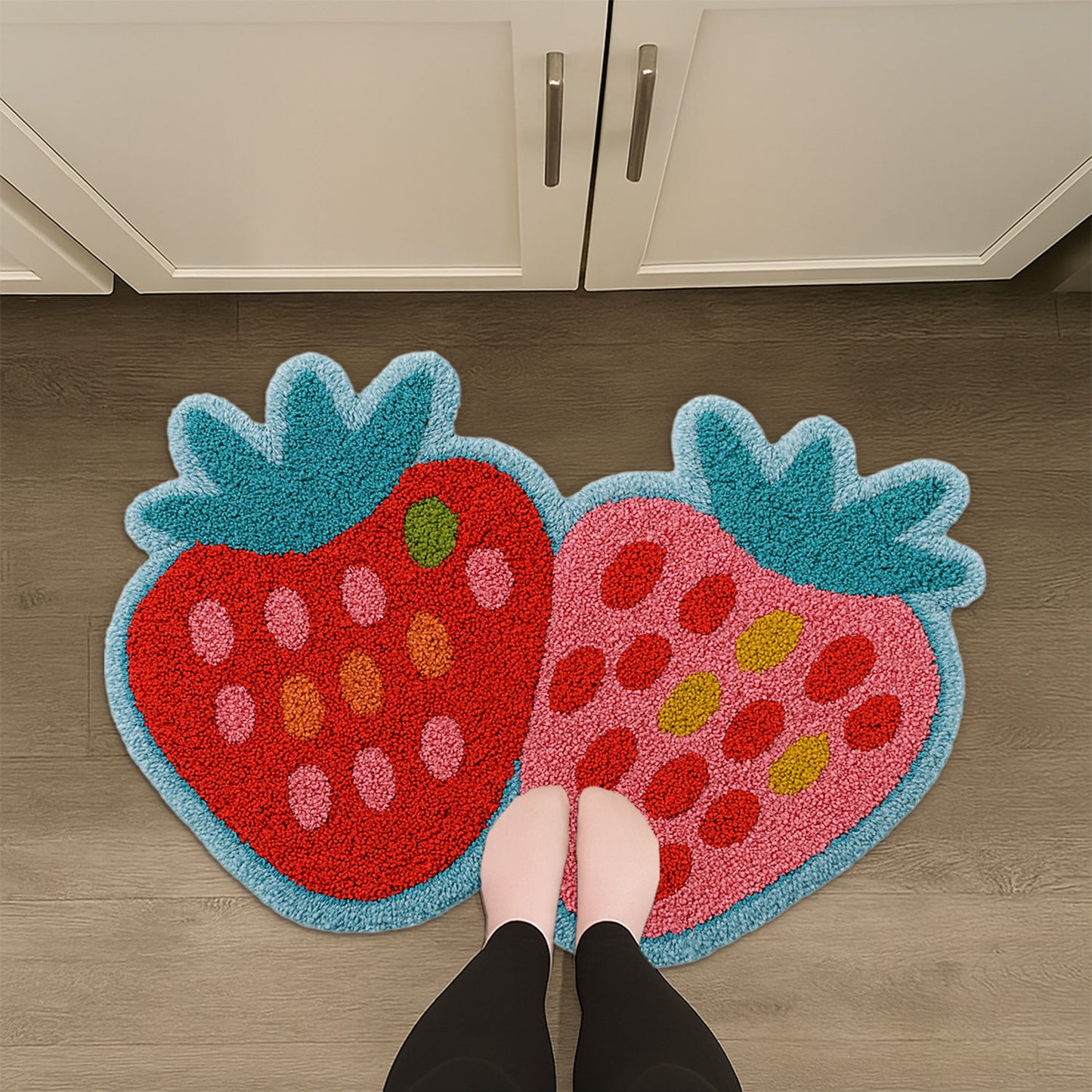 JoySwallow Irregular Strawberry Tufted Bathmat, Strawberry Bathroom Rug, Fruit Area Rug, Strawberry Bedroom Rugs