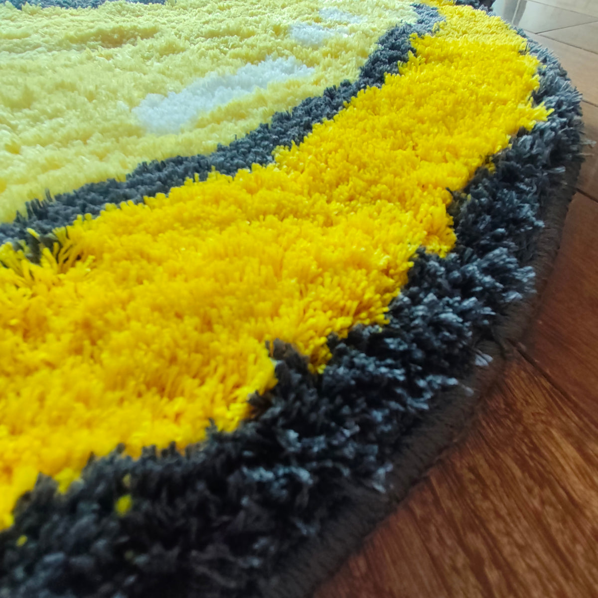 JoySwallow Irregular Banana Tufted Bathmat, Banana Bathroom Rug, Fruit Area Rug, Banana Bedroom Rugs