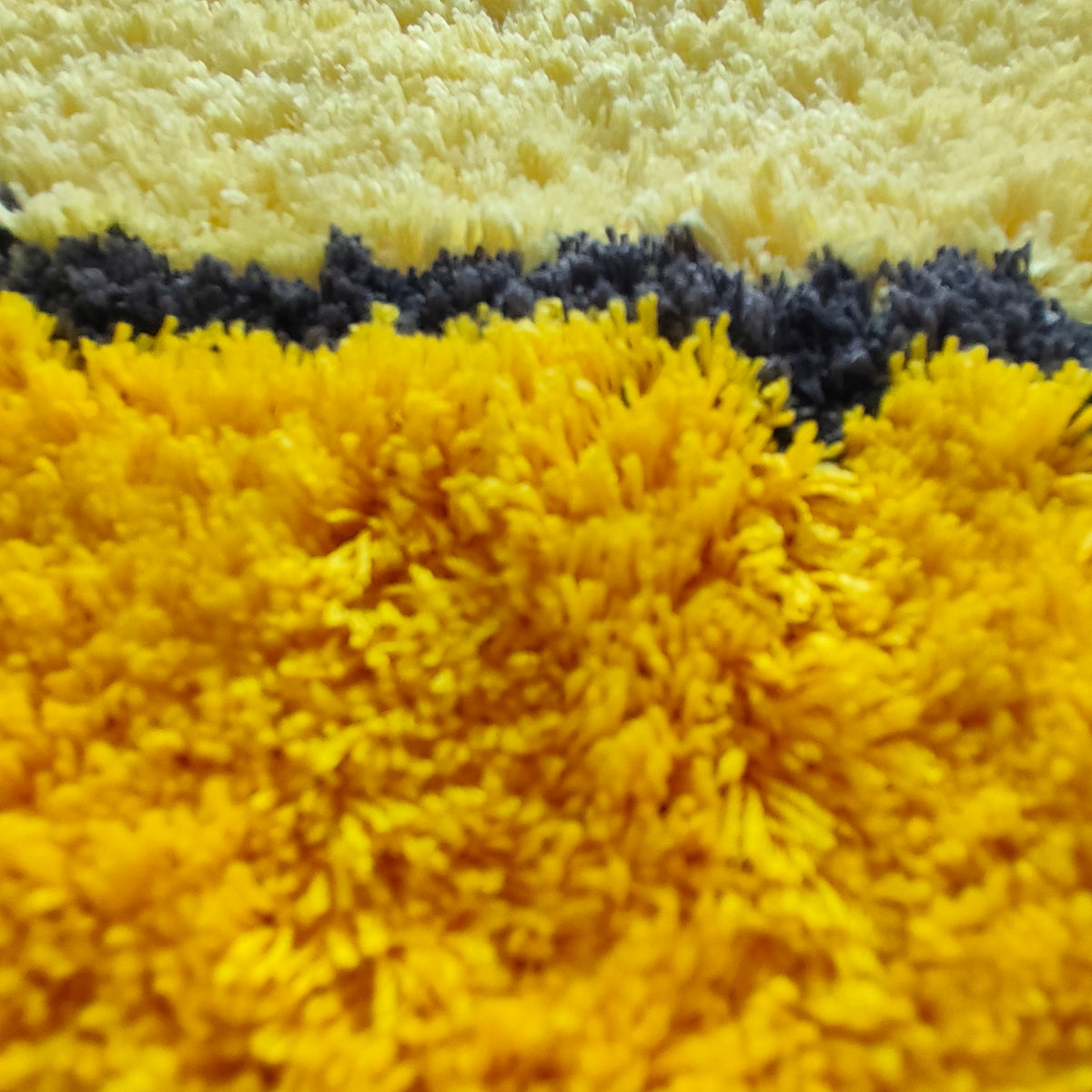 JoySwallow Irregular Banana Tufted Bathmat, Banana Bathroom Rug, Fruit Area Rug, Banana Bedroom Rugs