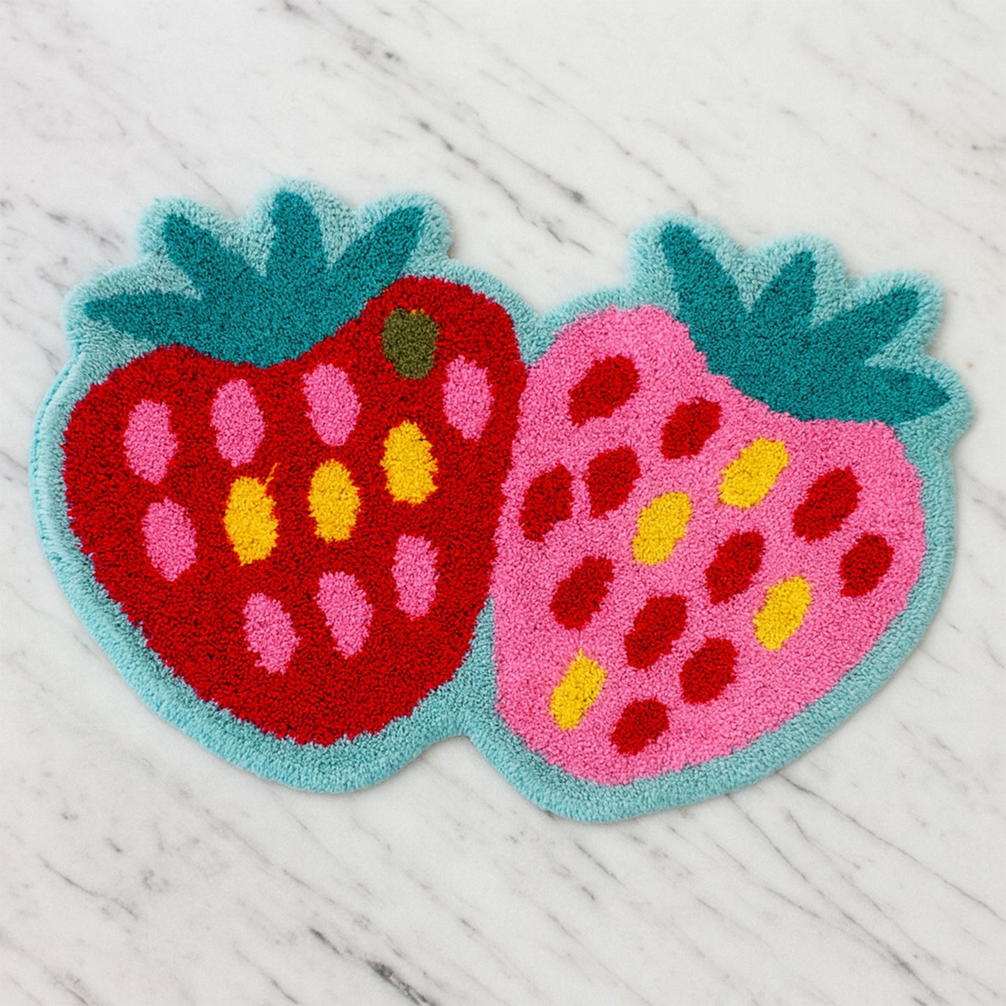 JoySwallow Irregular Strawberry Tufted Bathmat, Strawberry Bathroom Rug, Fruit Area Rug, Strawberry Bedroom Rugs