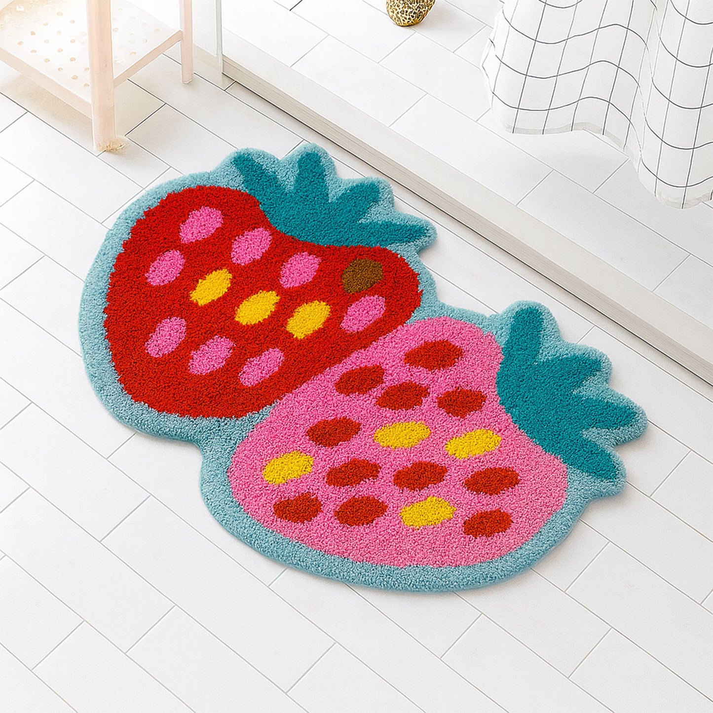 JoySwallow Irregular Strawberry Tufted Bathmat, Strawberry Bathroom Rug, Fruit Area Rug, Strawberry Bedroom Rugs